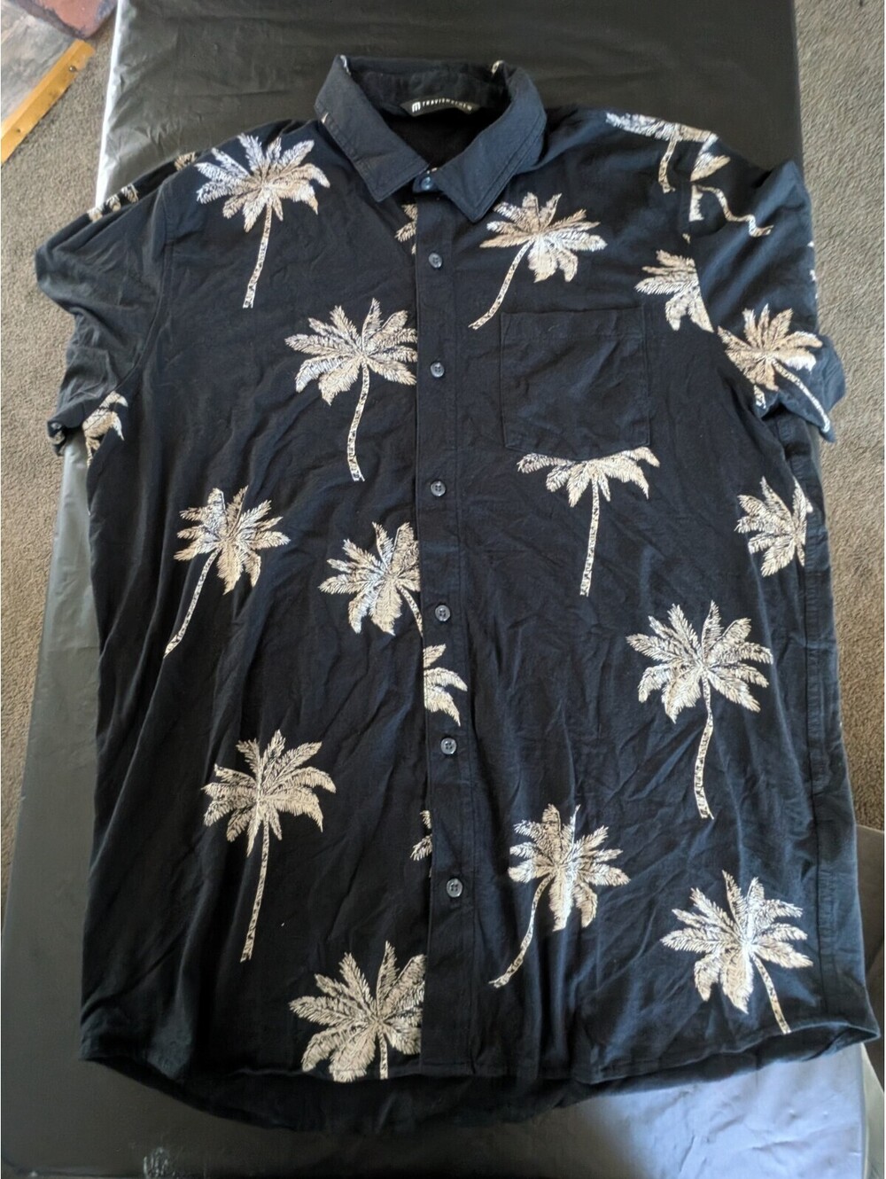 Travis Mathew Mens Large Palm Trees Pocket Short Sleeve Button Up Black